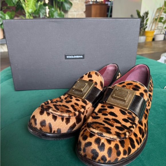 Dolce & Gabbana Animal Print Loafers with Black Detail